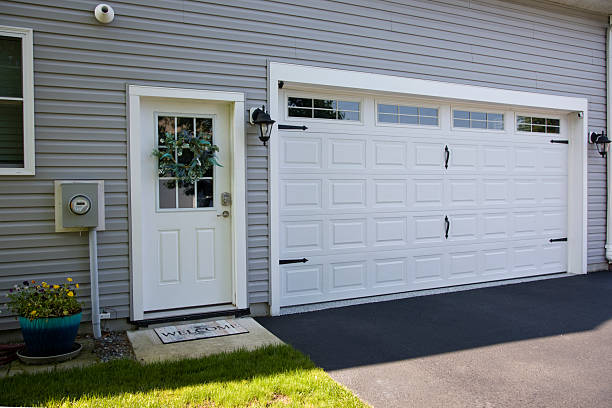 24/7 Emergency Garage Door experts in Matheny, CA